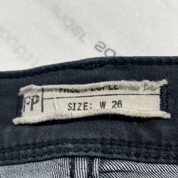 Free People Slim Mid-Rise Black Jeans Stretch Cropped 26 - Picture 13 of 14
